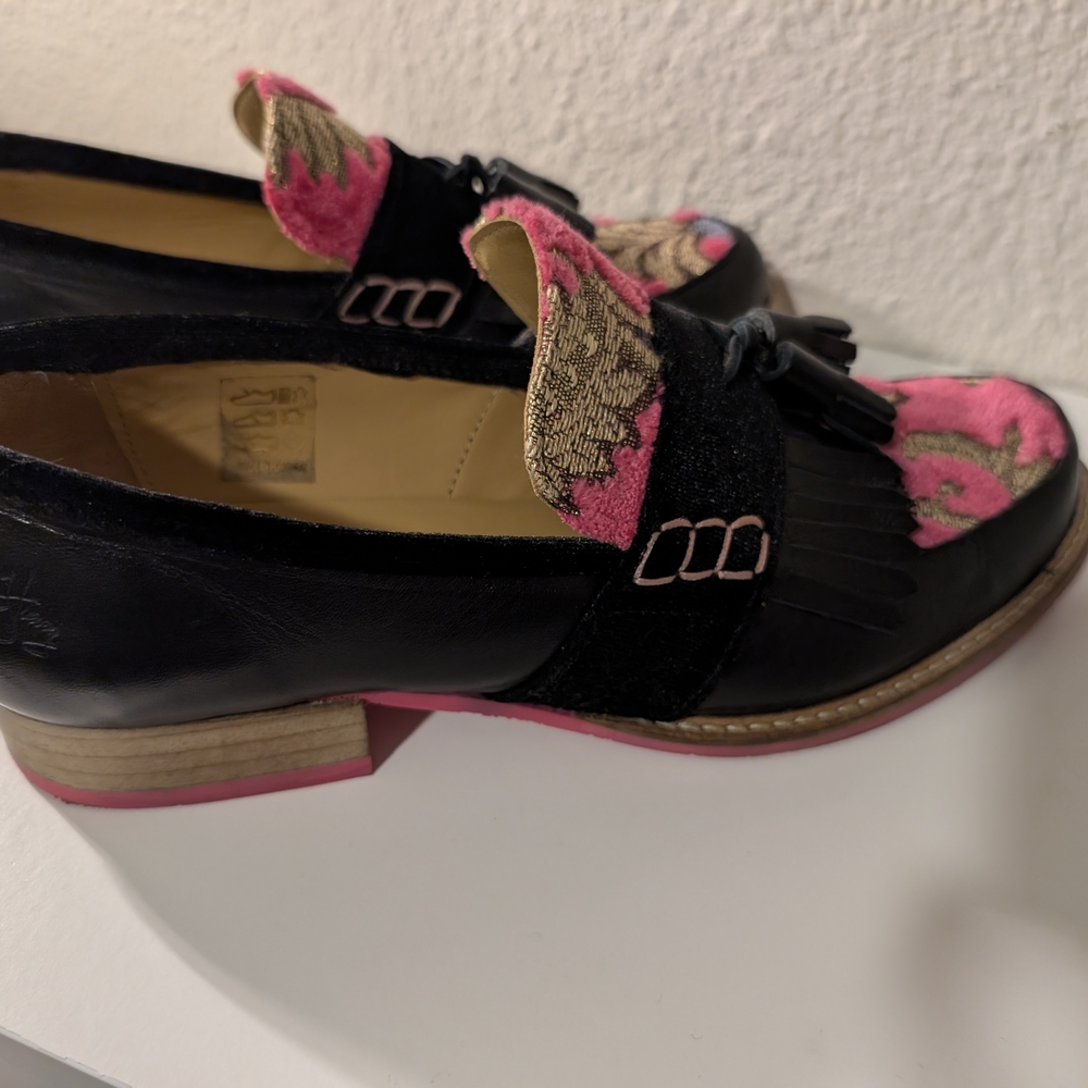 Floral Patterned Loafers with Tassels - Picture 7 of 12